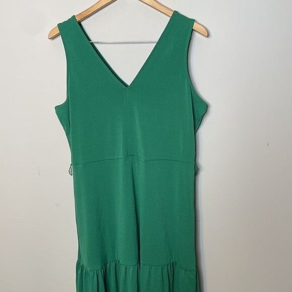 Banana Republic Sleeveless Tiered Midi Dress Medium - Picture 3 of 8